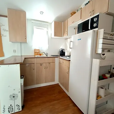 Mobil-home 2 Confort Avec Terrasse Couverte - Calme Entre Océan, Et Pinède Camping