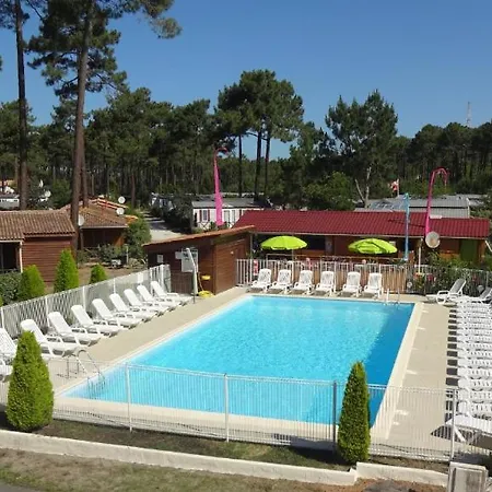 Mobil-home 2 Confort Avec Terrasse Couverte - Calme Entre Océan, Et Pinède Camping *